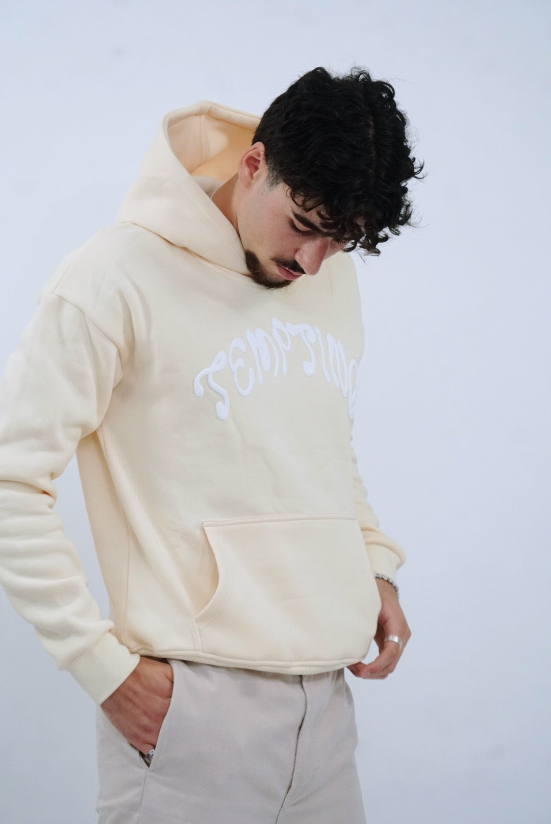 TEMPTING HOODIE BEIGE